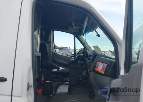 2012 Mercedes-Benz Sprinter 2500 High Roof z USA, uszkodzony, nr VIN WD3PE8CB5C5669412